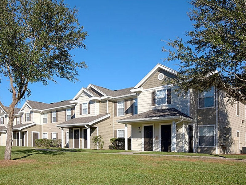 exterior view at The Monte Regent